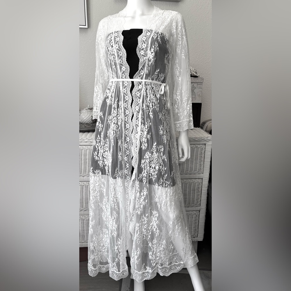 Vintage Sheer Longline Duster Coverup Scalloped Edges White Floral Lace Size O/S